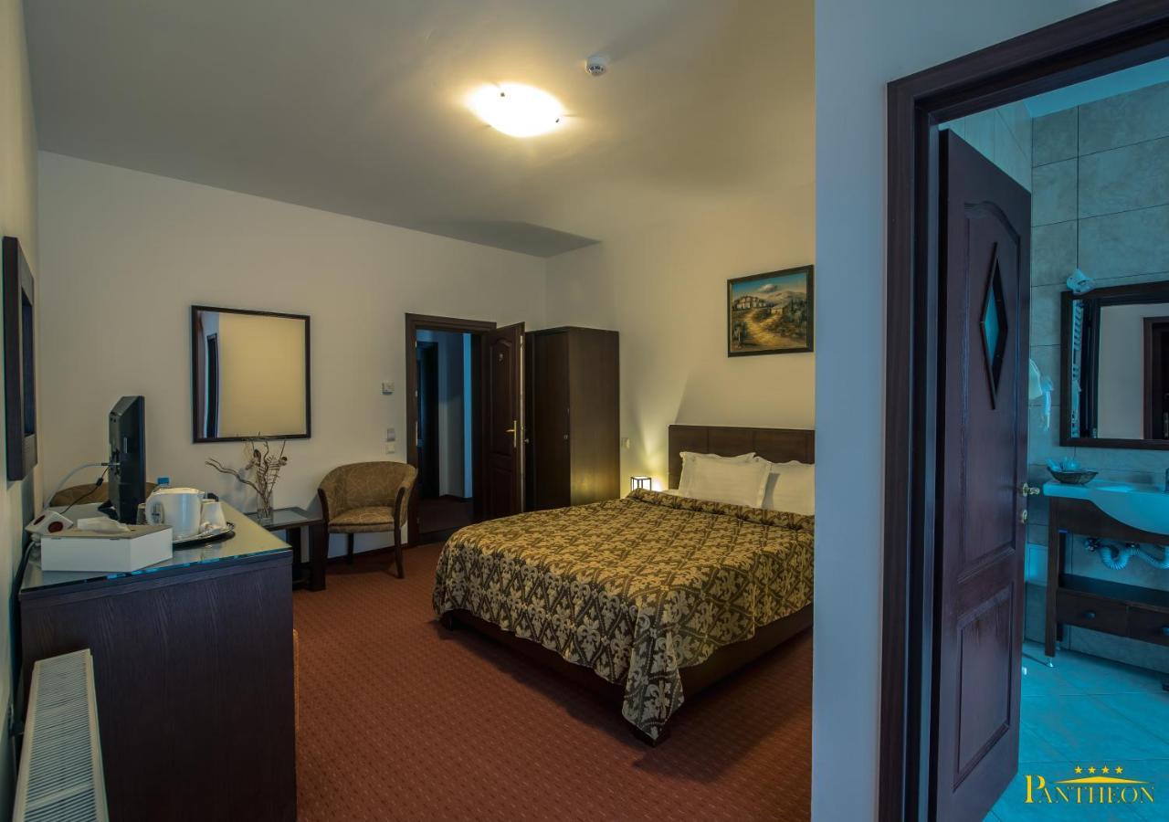 Pension Pantheon Poiana Brasov Extérieur photo
