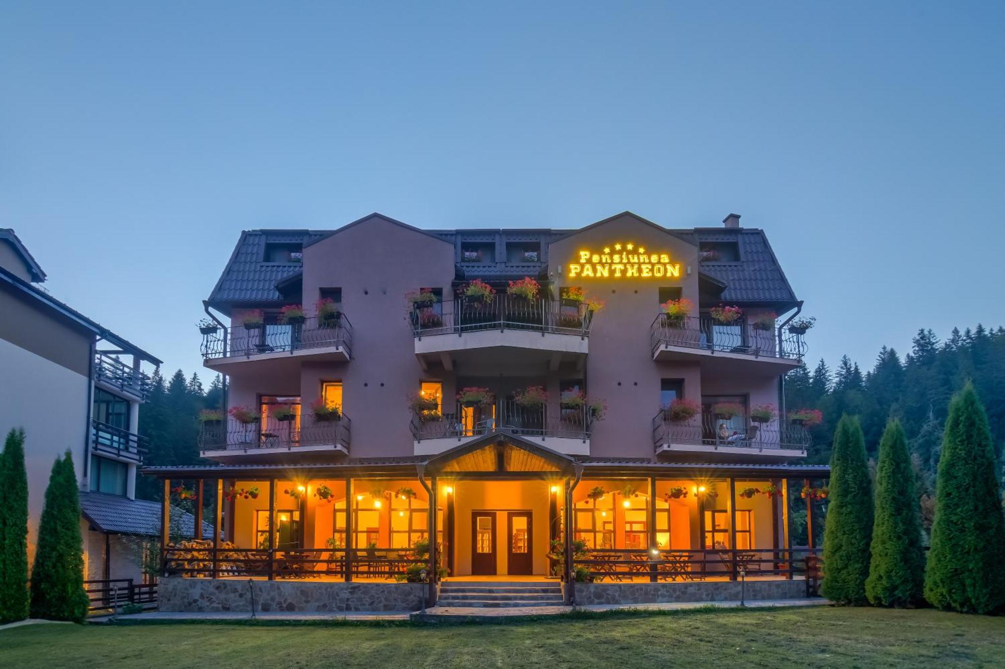 Pension Pantheon Poiana Brasov Extérieur photo